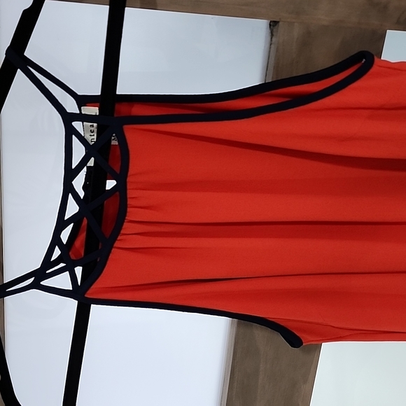 Dress - Picture 2 of 3